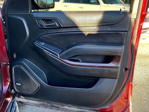 Used 2019 GMC Yukon XL SLT image 24