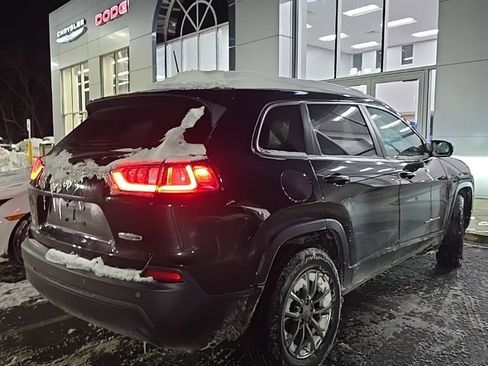 Certified 2019 Jeep Cherokee Latitude Plus w/ Cold Weather Group image 3