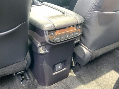 Used 2025 Toyota Grand Highlander AWD image 41