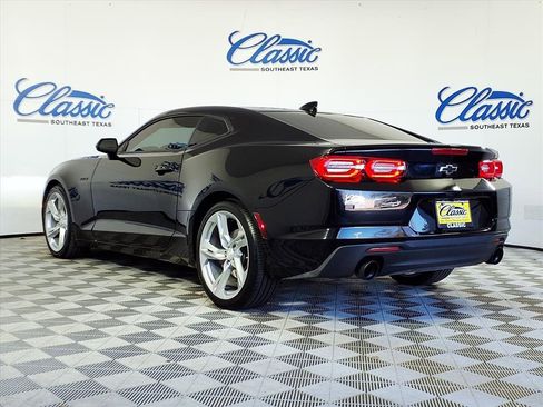 Used 2021 Chevrolet Camaro LT image 2