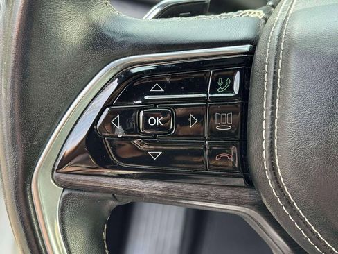 Used 2021 Jeep Grand Cherokee L Overland w/ Luxury Tech Group IV AWD/4WD image 19