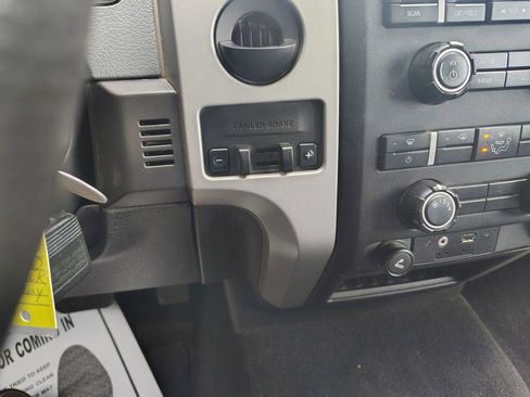 Used 2011 Ford F150 XLT w/ XLT Chrome Pkg image 11