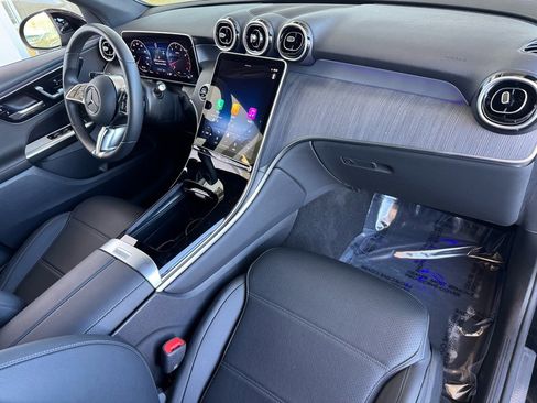 Certified 2025 Mercedes-Benz GLC 300 image 21