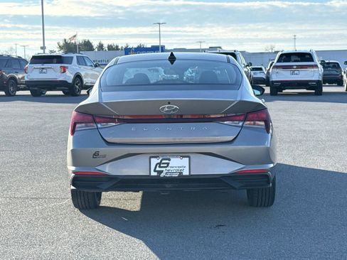 Used 2023 Hyundai Elantra SEL w/ Convenience Package image 25