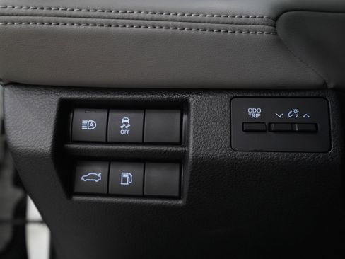 Used 2019 Toyota Avalon XSE w/ All Weather Liner Package FWD image 24