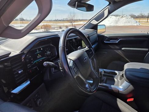 Used 2023 Chevrolet Silverado 1500 RST image 16