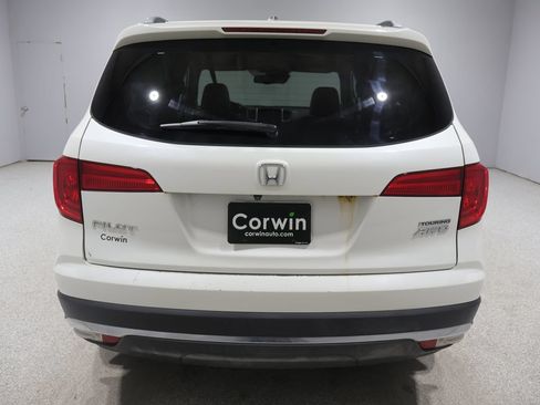 Used 2017 Honda Pilot Touring image 3