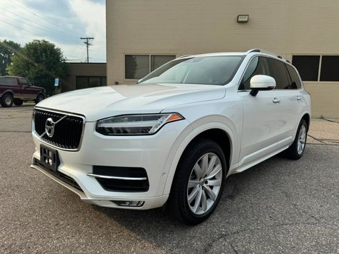 Used 2017 Volvo XC90 T6 Momentum w/ Vision Package AWD/4WD image 3