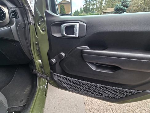 Used 2020 Jeep Wrangler Unlimited Sport image 27