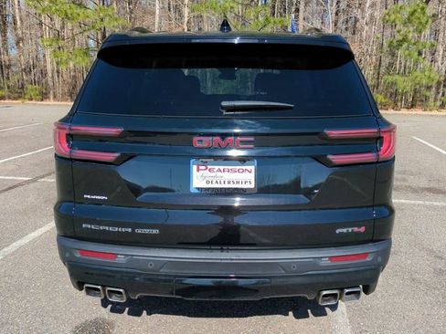 Used 2024 GMC Acadia AT4 w/ Luxury Package image 5