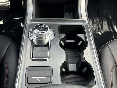 Used 2022 Ford Edge ST-Line image 6