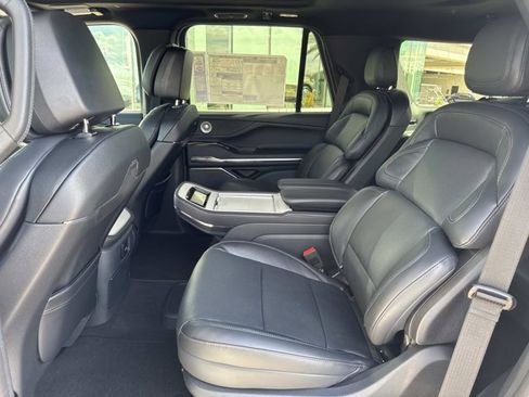 New 2025 Lincoln Navigator Reserve w/ Jet Appearance Package image 15