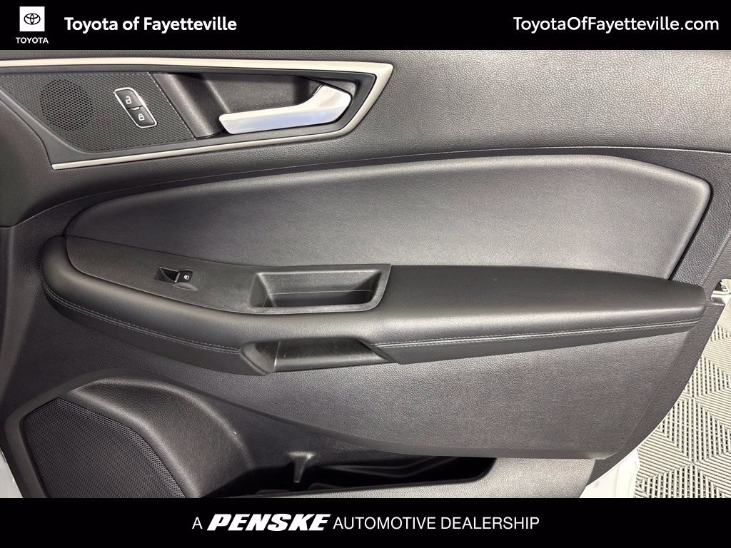 Used 2022 Ford Edge SEL AWD/4WD image 13