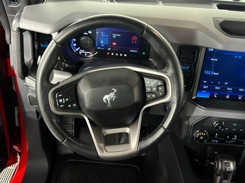 Used 2024 Ford Bronco Black Diamond image 14