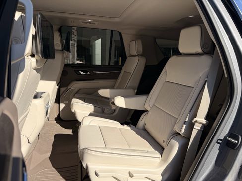 Used 2021 GMC Yukon Denali w/ Denali Ultimate Package image 18