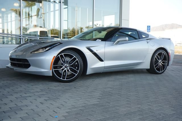 Used 2015 Chevrolet Corvette Stingray Coupe w/ 3LT Preferred Equipment Group RWD image 4
