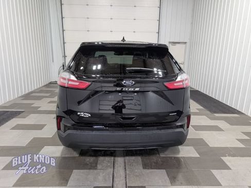 Used 2024 Ford Edge SE w/ Cargo Accessory Package AWD/4WD image 3