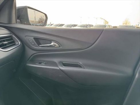 Used 2024 Chevrolet Equinox LT image 30
