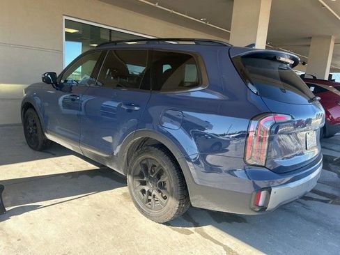 Used 2023 Kia Telluride SX Prestige X-Pro image 3