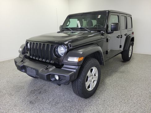 Used 2023 Jeep Wrangler Unlimited Sport AWD/4WD image 2