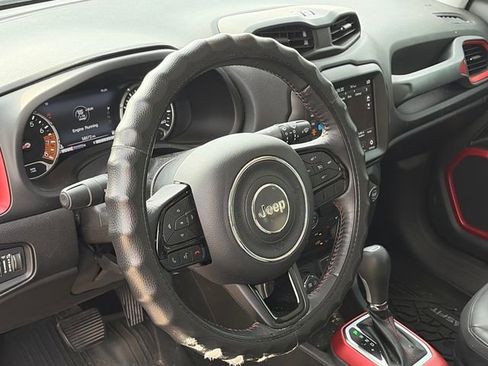 Used 2022 Jeep Renegade Trailhawk w/ Sun/Sound Group image 16