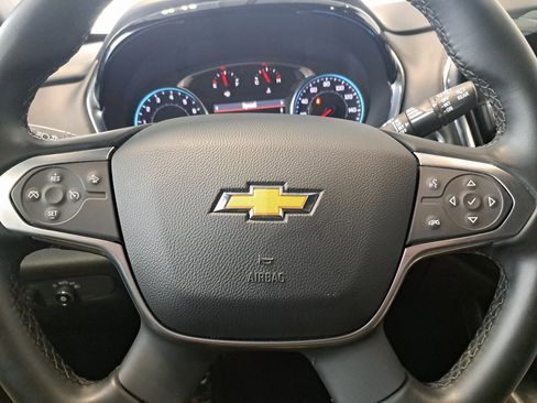 Used 2023 Chevrolet Traverse LT image 11