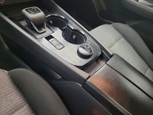 Used 2023 Nissan Rogue SV image 26