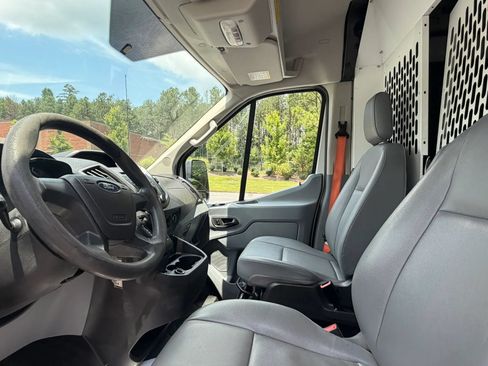 Used 2019 Ford Transit 150 148 Medium Roof RWD image 17