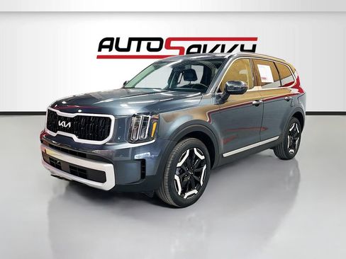 Used 2023 Kia Telluride S w/ S Sunroof Package image 3