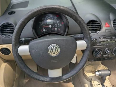Used 2004 Volkswagen Beetle GLS FWD image 22