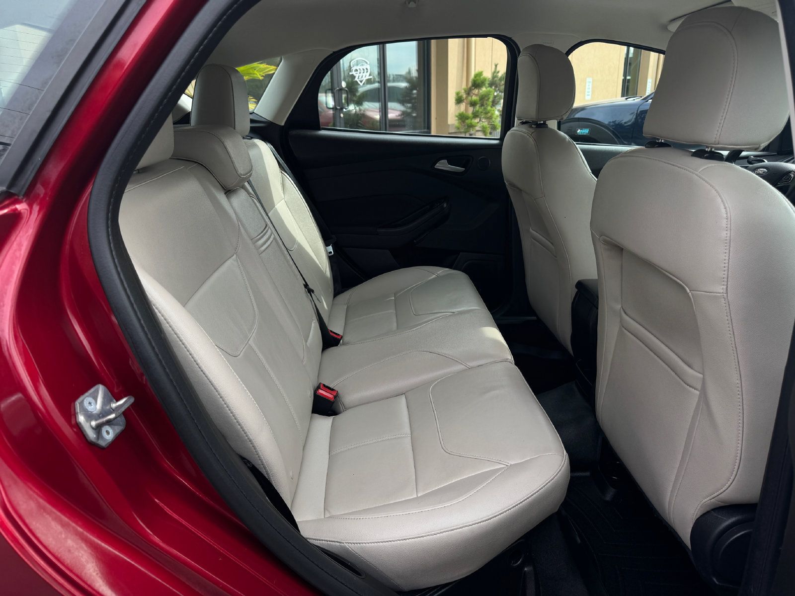 Used 2016 Ford Focus Titanium FWD image 17