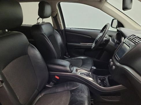 Used 2018 Dodge Journey Crossroad w/ Driver Convenience Group image 21