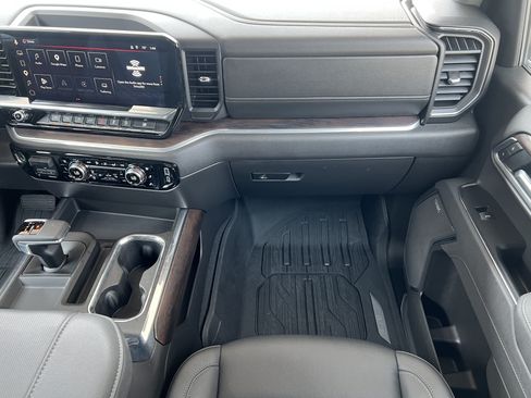 Used 2025 GMC Sierra 1500 SLT w/ SLT Premium Package AWD/4WD image 32