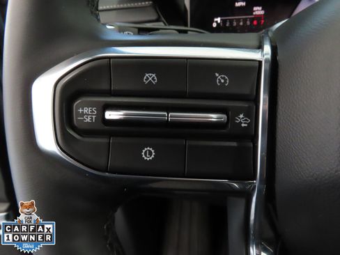 Used 2025 GMC Acadia Elevation image 15