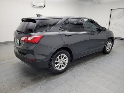 Used 2021 Chevrolet Equinox LS w/ LS Convenience Package image 10