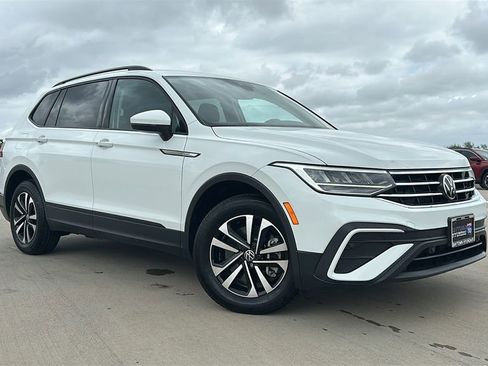 Used 2023 Volkswagen Tiguan S image 5