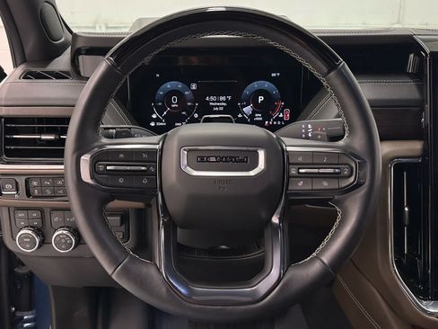 Used 2026 GMC Yukon Denali Ultimate AWD/4WD image 27