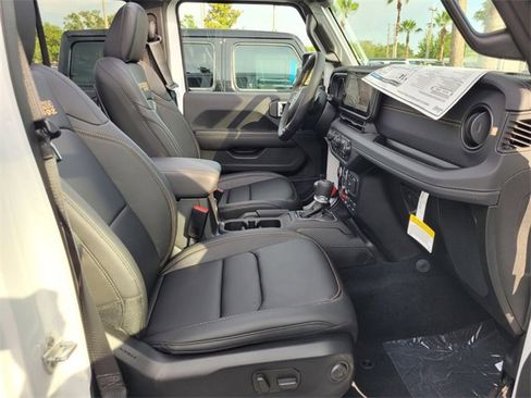 New 2025 Jeep Wrangler Unlimited Rubicon 392 image 17