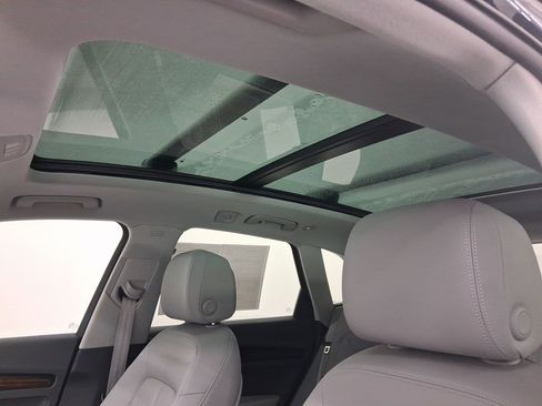 Used 2018 Audi Q5 2.0T Premium Plus w/ Premium Plus Package image 14