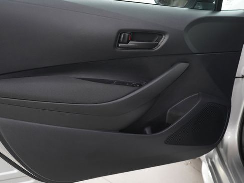 Used 2025 Toyota Corolla LE image 16