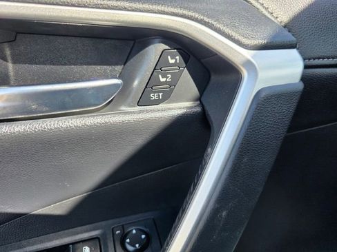 Used 2020 Toyota RAV4 Limited w/ All Weather Liner Package AWD/4WD image 12
