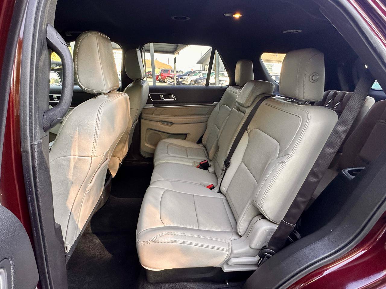 Used 2018 Ford Explorer Limited w/ Equipment Group 301A AWD/4WD image 11
