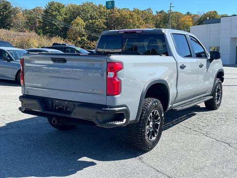 Used 2024 Chevrolet Silverado 1500 ZR2 image 3