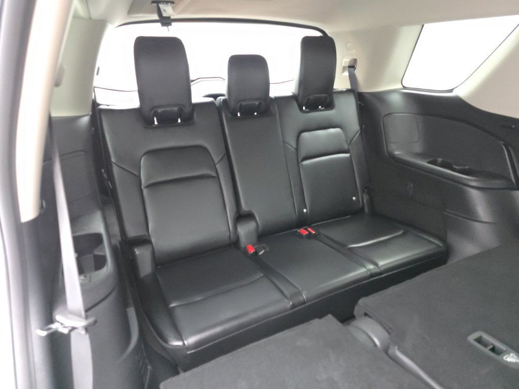 Used 2024 Nissan Pathfinder SL w/ Lighting Package (N92) AWD/4WD image 41