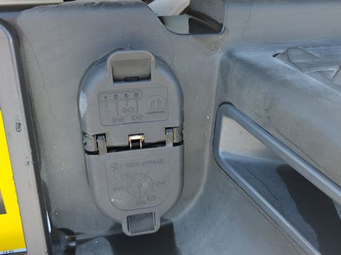 Used 2023 RAM 3500 Big Horn w/ Night Edition AWD/4WD image 22