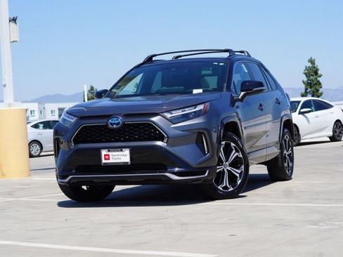 Used 2023 Toyota RAV4 XSE w/ Weather Package AWD/4WD image 4