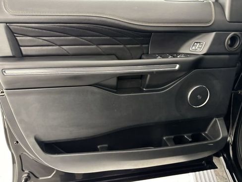 Used 2018 Ford Expedition Platinum image 20