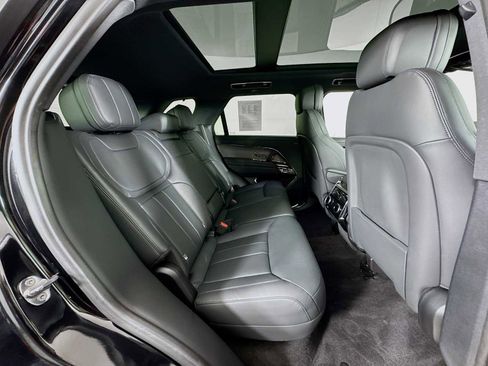 Used 2025 Land Rover Range Rover Sport Dynamic SE image 27