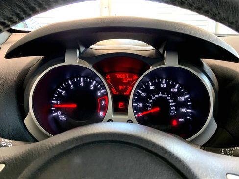 Used 2013 Nissan Juke SV FWD image 25