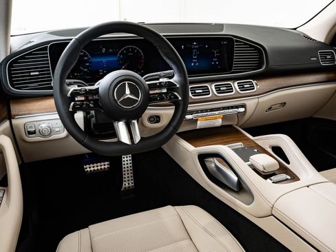 New 2026 Mercedes-Benz GLS 450 4MATIC image 4